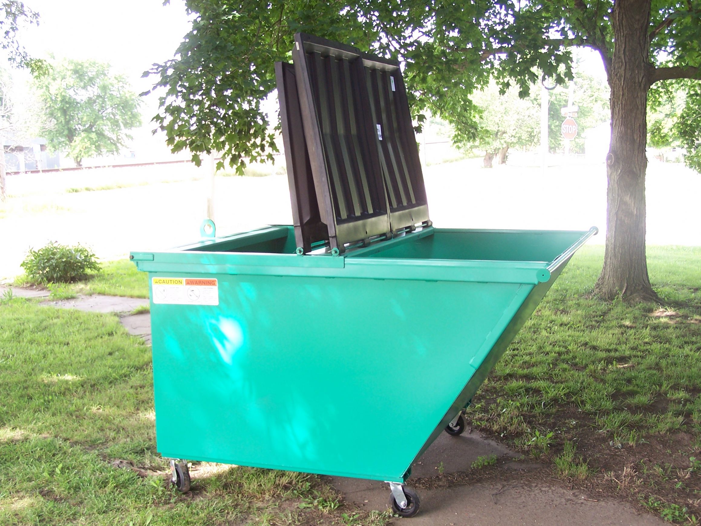 Lid options for Dumpsters